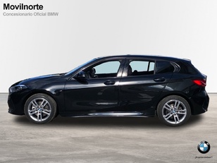 Fotos de BMW Serie 1 118d color Negro. Año 2023. 110KW(150CV). Diésel. En concesionario Movilnorte El Carralero de Madrid
