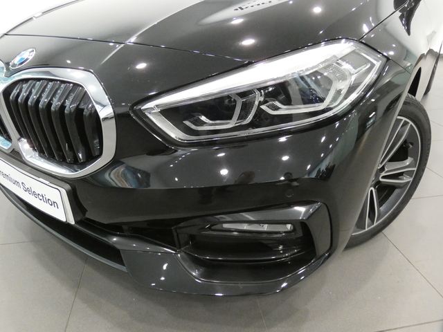 BMW Serie 1 118d color Negro. Año 2021. 110KW(150CV). Diésel. En concesionario Enekuri Motor de Vizcaya