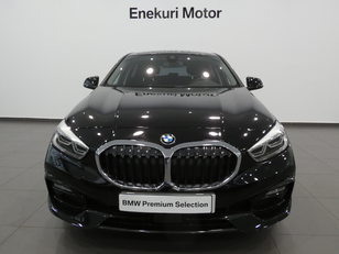 Fotos de BMW Serie 1 118d color Negro. Año 2021. 110KW(150CV). Diésel. En concesionario Enekuri Motor de Vizcaya
