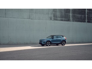 Volvo XC40 Recharge Single Extended Core Auto 185 kW (252 CV) - 3 Volvo XC40 - Nuevo 185 KW (252CV) - 3