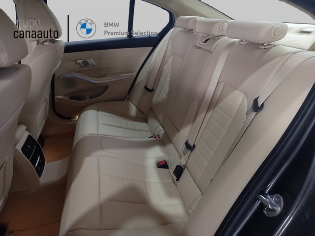 BMW Serie 3 320d color Gris. Año 2019. 140KW(190CV). Diésel. En concesionario CANAAUTO - TACO de Sta. C. Tenerife
