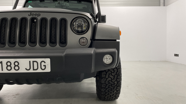Jeep Wrangler Unlimited 2.8 CRD - 12