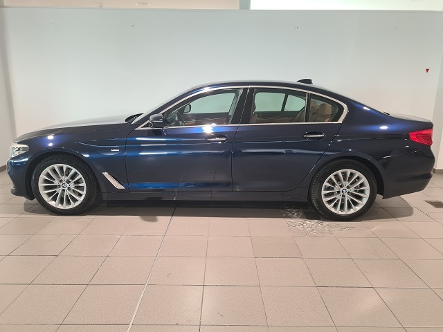 BMW Serie 5 520d color Azul. Año 2017. 140KW(190CV). Diésel. En concesionario Movitransa Cars Huelva de Huelva