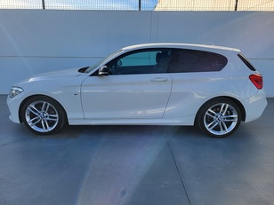 Fotos de BMW Serie 1 118d color Blanco. Año 2017. 110KW(150CV). Diésel. En concesionario Movitransa Cars Huelva de Huelva