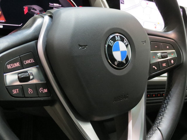 BMW Serie 1 118d color Blanco. Año 2022. 110KW(150CV). Diésel. En concesionario FINESTRAT Automoviles Fersan, S.A. de Alicante