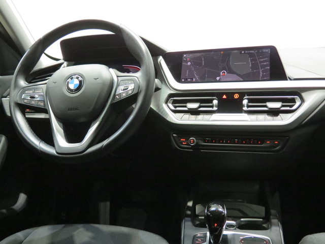fotoG 21 del BMW Serie 1 118d Business 110 kW (150 CV) 150cv Diésel del 2022 en Alicante