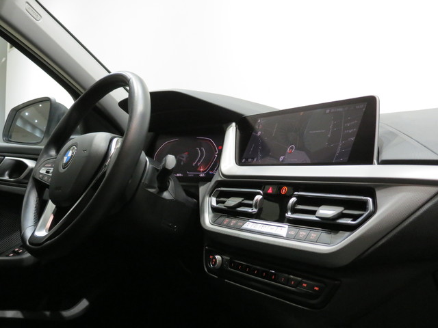 fotoG 23 del BMW Serie 1 118d Business 110 kW (150 CV) 150cv Diésel del 2022 en Alicante