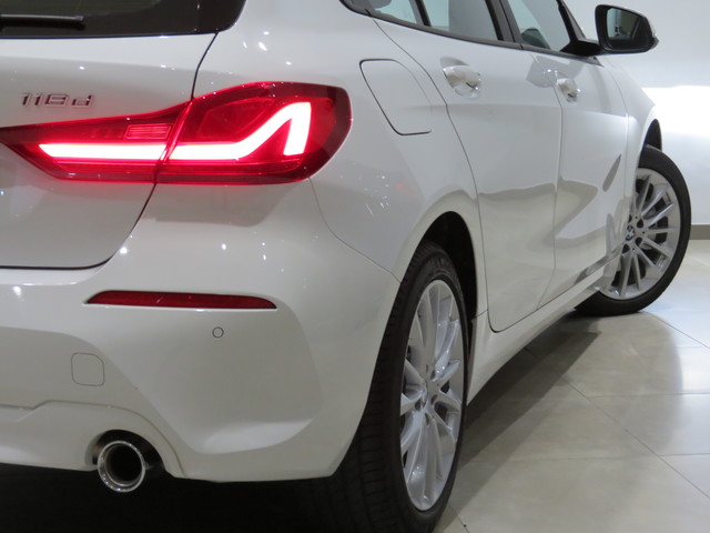 fotoG 46 del BMW Serie 1 118d Business 110 kW (150 CV) 150cv Diésel del 2022 en Alicante