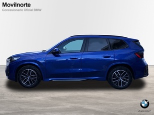 Fotos de BMW X1 sDrive18i color Azul. Año 2023. 100KW(136CV). Gasolina. En concesionario Movilnorte Las Rozas de Madrid