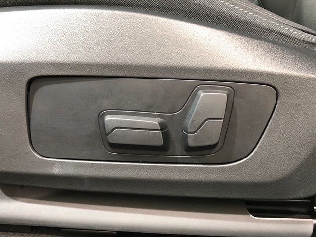 BMW X1 sDrive18i color Blanco. Año 2023. 100KW(136CV). Gasolina. En concesionario Movilnorte Las Rozas de Madrid