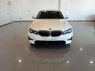 Fotos de BMW Serie 3 318d color Blanco. Año 2020. 110KW(150CV). Diésel. En concesionario Mandel Motor Badajoz de Badajoz