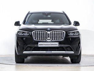 Fotos de BMW X3 xDrive30e color Negro. Año 2022. 215KW(292CV). Híbrido Electro/Gasolina. En concesionario Oliva Motor Tarragona de Tarragona