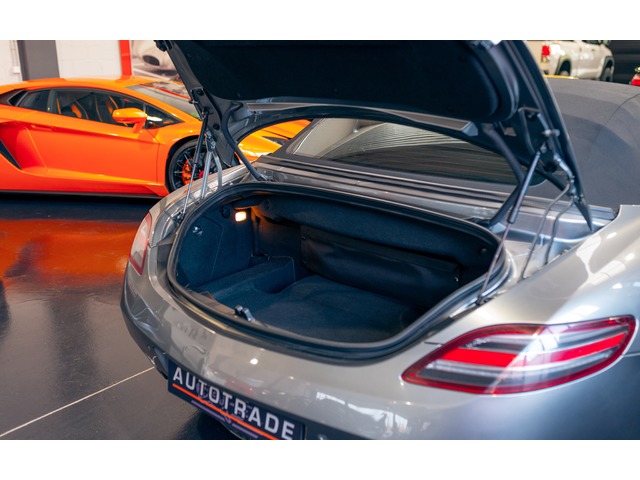 Mercedes-Benz Clase SLS SLS AMG Roadster 420 kW (571 CV)