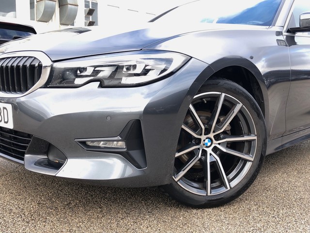 BMW Serie 3 318d color Gris oscuro. Año 2019. 110KW(150CV). Diésel. En concesionario Vehinter Getafe de Madrid