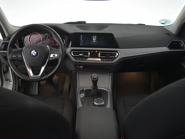 BMW Serie 3 318d color Blanco. Año 2019. 110KW(150CV). Diésel. En concesionario BYmyCAR Madrid - Alcalá de Madrid