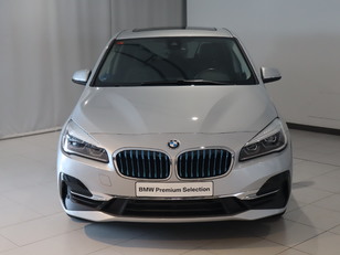 Fotos de BMW Serie 2 225xe iPerformance Active Tourer color Gris Plata. Año 2018. 165KW(224CV). Híbrido Electro/Gasolina. En concesionario Pruna Motor de Barcelona