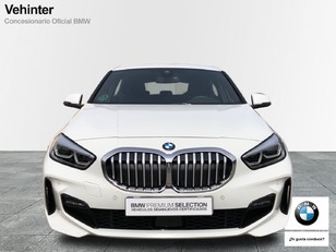 Fotos de BMW Serie 1 118i color Blanco. Año 2021. 103KW(140CV). Gasolina. En concesionario Vehinter Alcorcón de Madrid