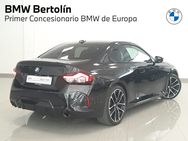 BMW Serie 2 220i Coupe color Negro. Año 2023. 135KW(184CV). Gasolina. En concesionario Automoviles Bertolin, S.L. de Valencia