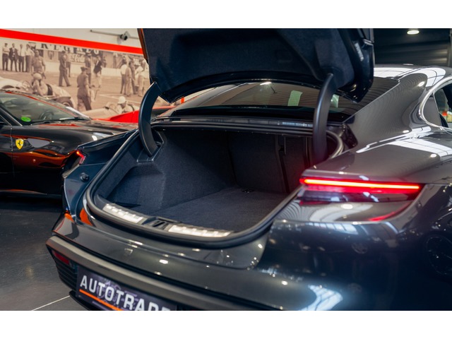 Porsche Taycan 4S 390 kW (530 CV)