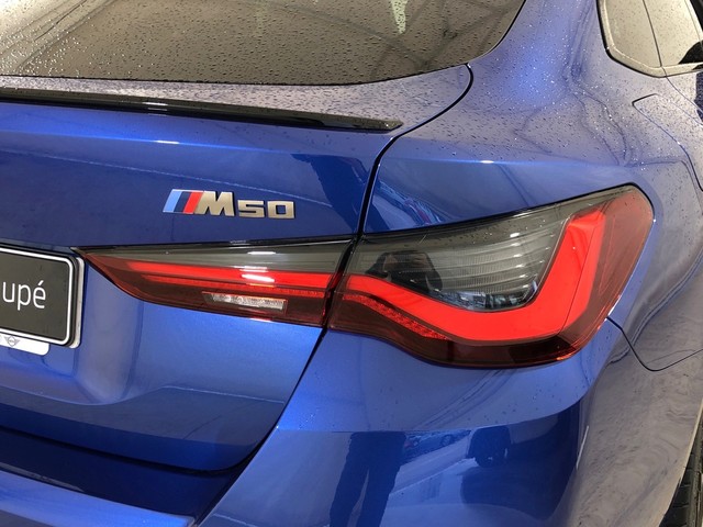 BMW i4 M50 color Azul. Año 2023. 400KW(544CV). Eléctrico. En concesionario Vehinter Getafe de Madrid