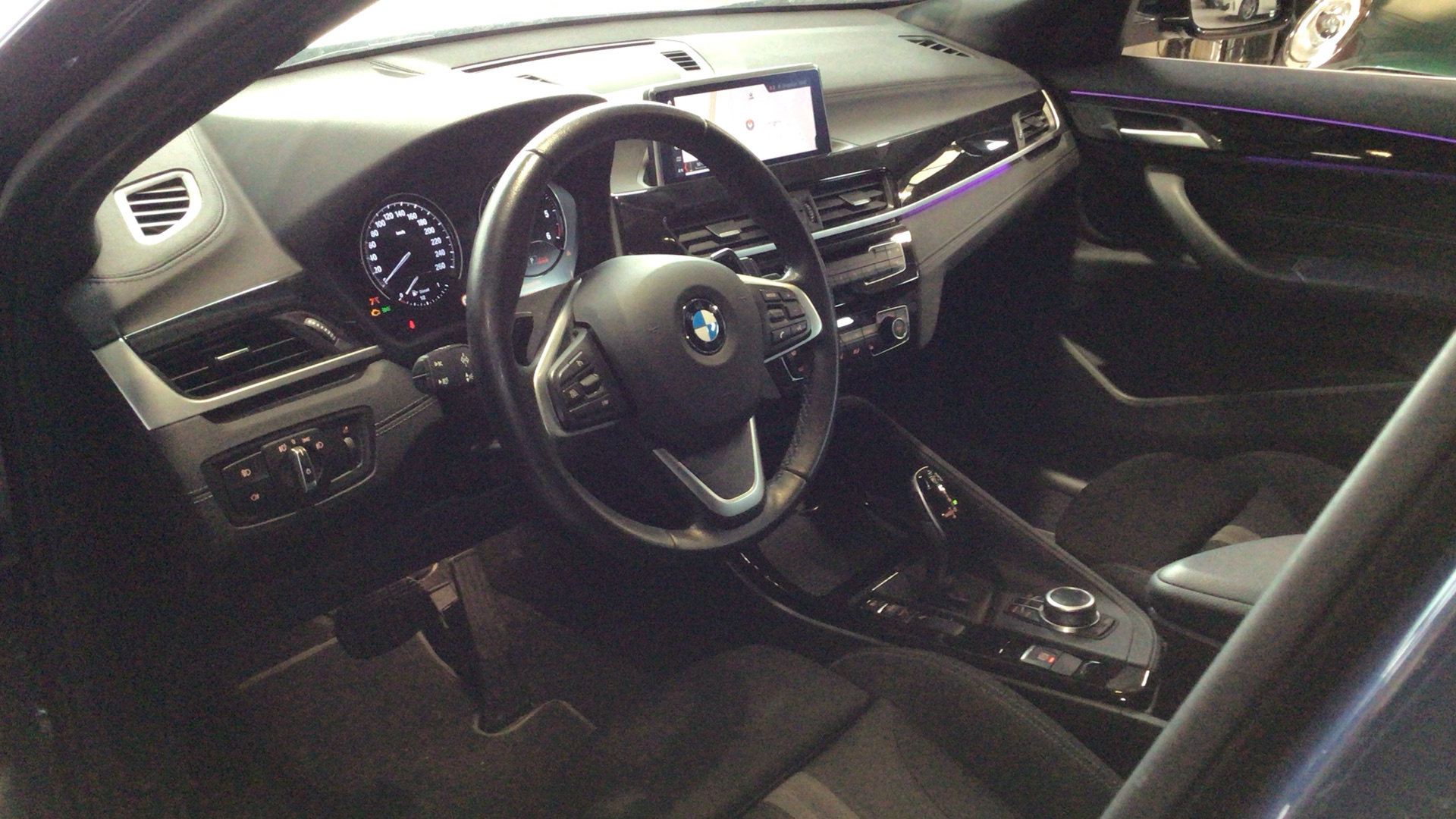 BMW X2 sDrive18d color Azul. Año 2021. 110KW(150CV). Diésel. En concesionario BYmyCAR Madrid - Alcalá de Madrid