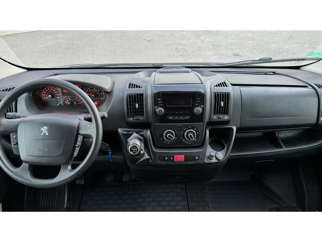 Peugeot Boxer Combi BlueHDi 120 330 L1H1 88 kW (120 CV)