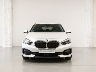 Fotos de BMW Serie 1 118i color Blanco. Año 2020. 103KW(140CV). Gasolina. En concesionario Barcelona Premium -- LITORAL de Barcelona