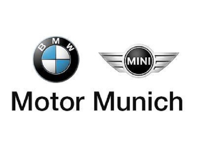 BMW Serie 3 330e color Blanco. Año 2018. 185KW(252CV). Híbrido Electro/Gasolina. En concesionario MOTOR MUNICH S.A.U  - Terrassa de Barcelona