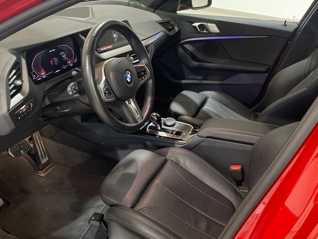 BMW Serie 1 M135i color Rojo. Año 2023. 225KW(306CV). Gasolina. En concesionario Burgocar (Bmw y Mini) de Burgos
