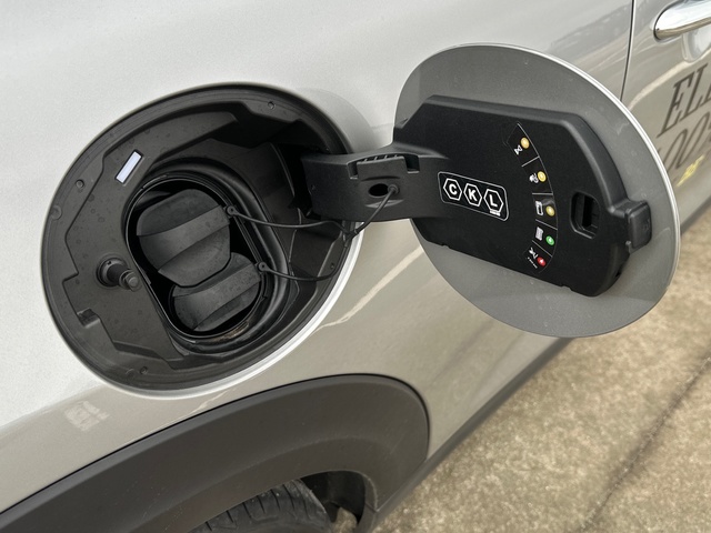fotoG 13 del MINI MINI 3 Puertas Cooper SE 135 kW (184 CV) 184cv Eléctrico del 2023 en Asturias