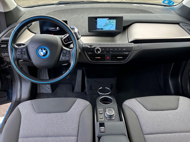 BMW i3 i3 120Ah color Gris. Año 2020. 125KW(170CV). Eléctrico. En concesionario Triocar Gijón (Bmw y Mini) de Asturias