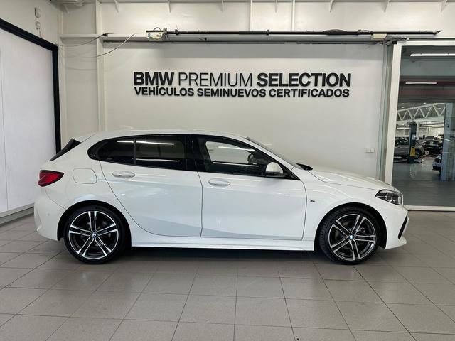 BMW Serie 1 118i color Blanco. Año 2020. 103KW(140CV). Gasolina. En concesionario Lurauto Navarra de Navarra