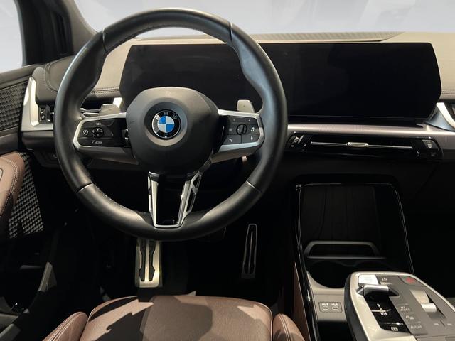 BMW Serie 2 220i Active Tourer color Negro. Año 2022. 125KW(170CV). Gasolina. En concesionario Automotor Premium Viso - Málaga de Málaga