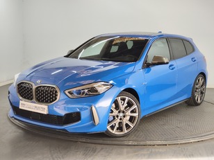 Fotos de BMW Serie 1 M135i color Azul. Año 2023. 225KW(306CV). Gasolina. En concesionario Proa Premium Palma de Baleares