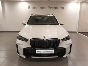 Fotos de BMW X5 xDrive30d color Blanco. Año 2023. 219KW(298CV). Diésel. En concesionario Barcelona Premium -- GRAN VIA de Barcelona
