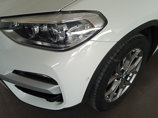 BMW X3 xDrive20d color Blanco. Año 2020. 140KW(190CV). Diésel. En concesionario ALBAMOCION CIUDAD REAL  de Ciudad Real