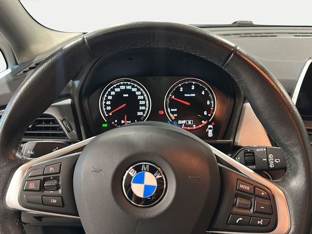 BMW Serie 2 216d Gran Tourer color Blanco. Año 2019. 85KW(116CV). Diésel. En concesionario Ilbira Motor | Granada de Granada