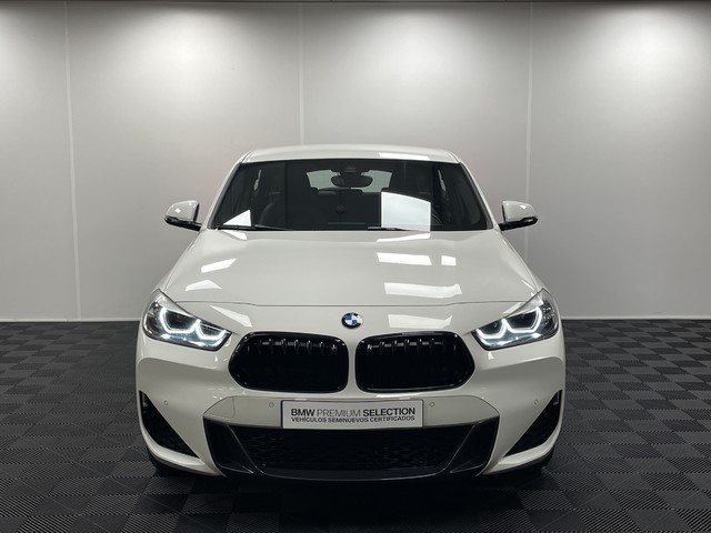 BMW X2 sDrive18i color Blanco. Año 2023. 103KW(140CV). Gasolina. En concesionario Maberauto de Castellón