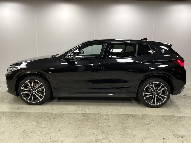 BMW X2 sDrive18d color Negro. Año 2023. 110KW(150CV). Diésel. En concesionario Maberauto de Castellón