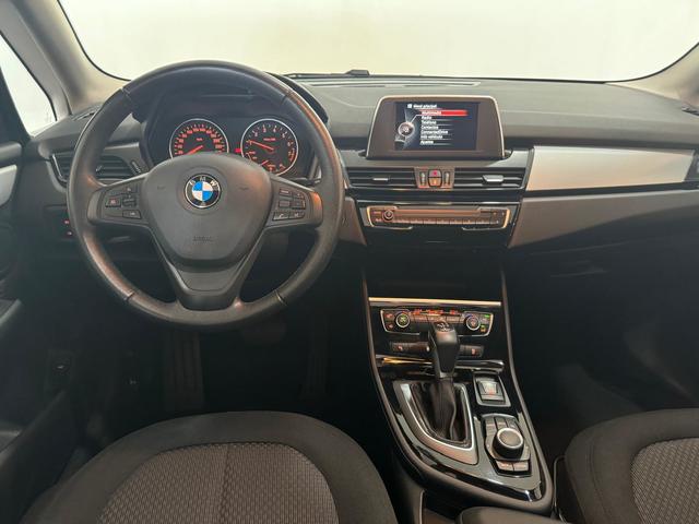 BMW Serie 2 218i Active Tourer color Gris Plata. Año 2017. 100KW(136CV). Gasolina. En concesionario Tormes Motor de Salamanca