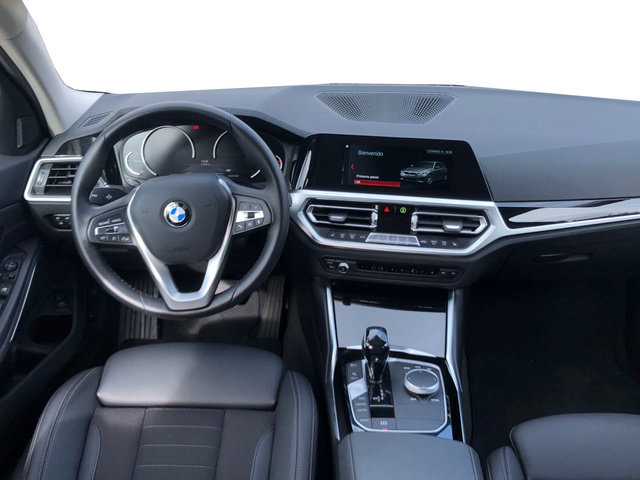 BMW Serie 3 320d Touring color Negro. Año 2020. 140KW(190CV). Diésel. En concesionario Auto Premier, S.A. - MADRID de Madrid