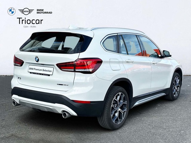 BMW X1 sDrive18d color Blanco. Año 2020. 110KW(150CV). Diésel. En concesionario Triocar Gijón (Bmw y Mini) de Asturias