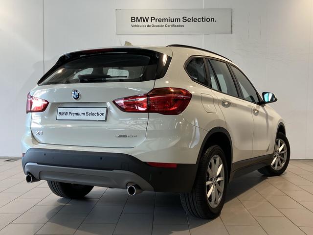 BMW X1 sDrive18d color Blanco. Año 2019. 110KW(150CV). Diésel. En concesionario Automotor Premium Velázquez - Málaga de Málaga