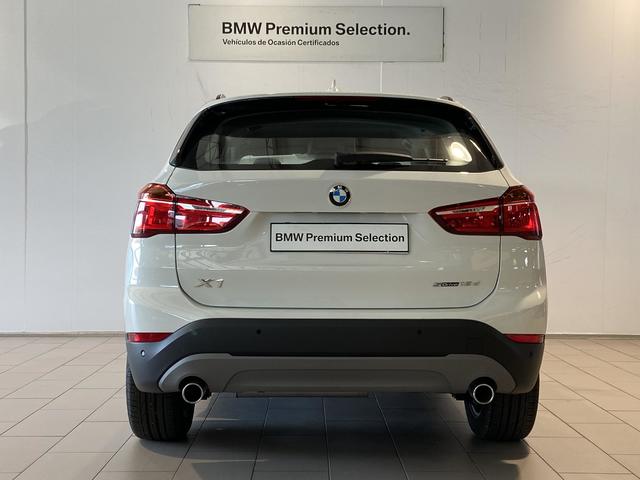 BMW X1 sDrive18d color Blanco. Año 2019. 110KW(150CV). Diésel. En concesionario Automotor Premium Velázquez - Málaga de Málaga