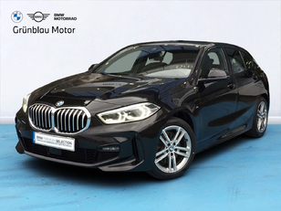 Fotos de BMW Serie 1 118d color Negro. Año 2020. 110KW(150CV). Diésel. En concesionario Grünblau Motor (Bmw y Mini) de Cantabria