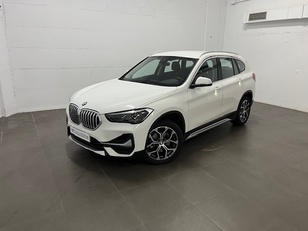 Fotos de BMW X1 xDrive18d color Blanco. Año 2022. 110KW(150CV). Diésel. En concesionario Amiocar S.A. de Coruña