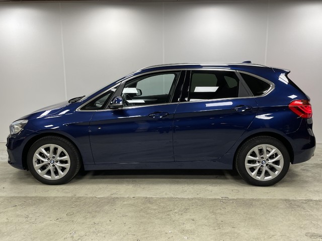 BMW Serie 2 218d Active Tourer color Azul. Año 2017. 110KW(150CV). Diésel. En concesionario Maberauto de Castellón