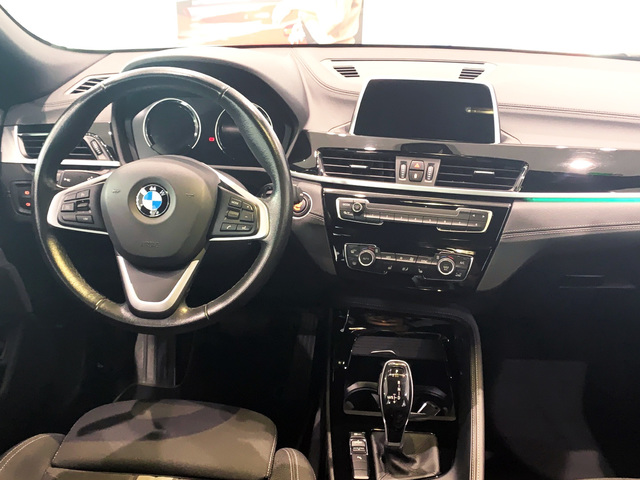 BMW X2 sDrive18i color Blanco. Año 2019. 103KW(140CV). Gasolina. En concesionario Celtamotor Pontevedra de Pontevedra