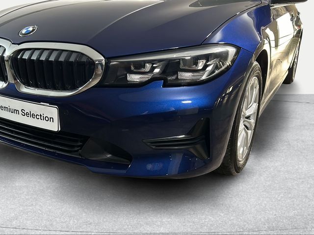 BMW Serie 3 320d Touring color Azul. Año 2020. 140KW(190CV). Diésel. 