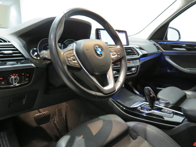 BMW X3 xDrive20d color Negro. Año 2019. 140KW(190CV). Diésel. En concesionario GANDIA Automoviles Fersan, S.A. de Valencia